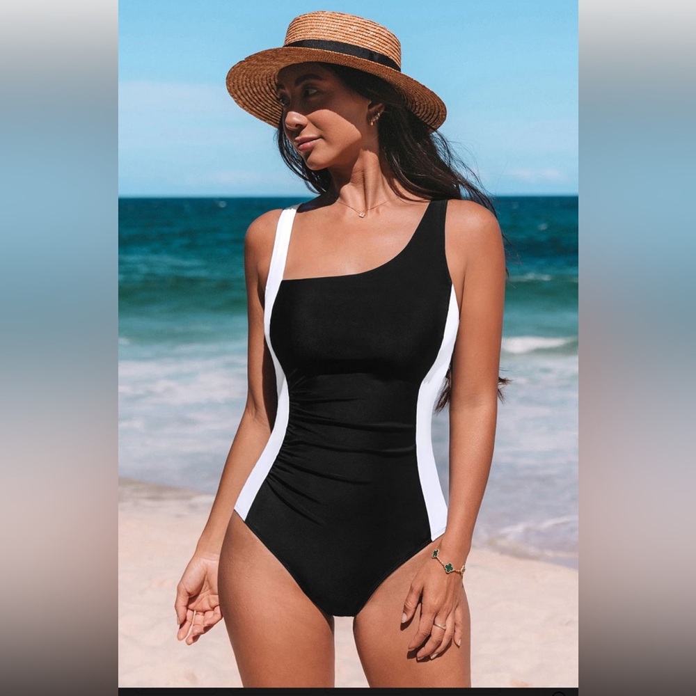 NWT Cupshe Asymmetrical Colorblock Tummy
Control One-Piece - Picture 4 of 6